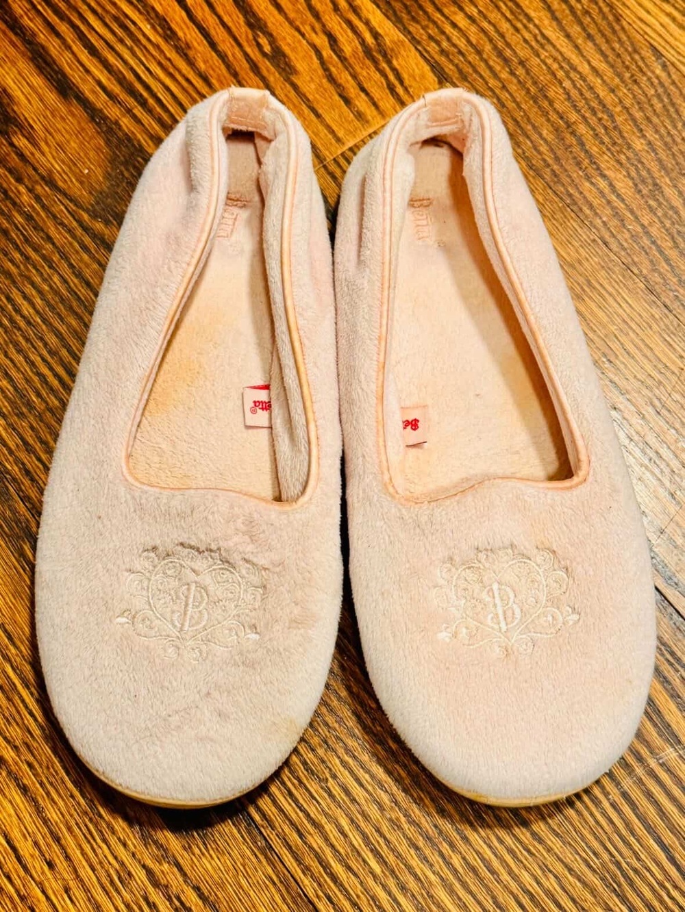 Vintage Dearfoams Embroidered Monogram Slippers / Beige